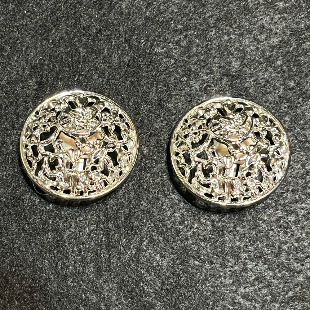 Vtg Sarah Cov Round Clip On Silver Tone Earrings